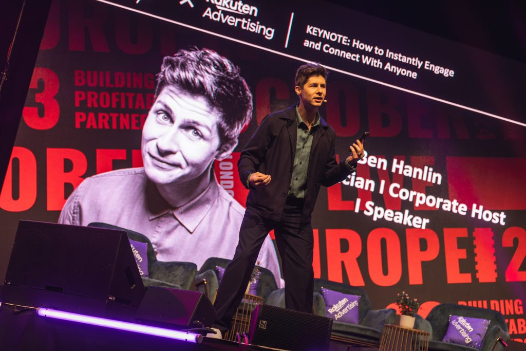 Ben Hanlin teaching business communication skills – the power of repetition on stage.