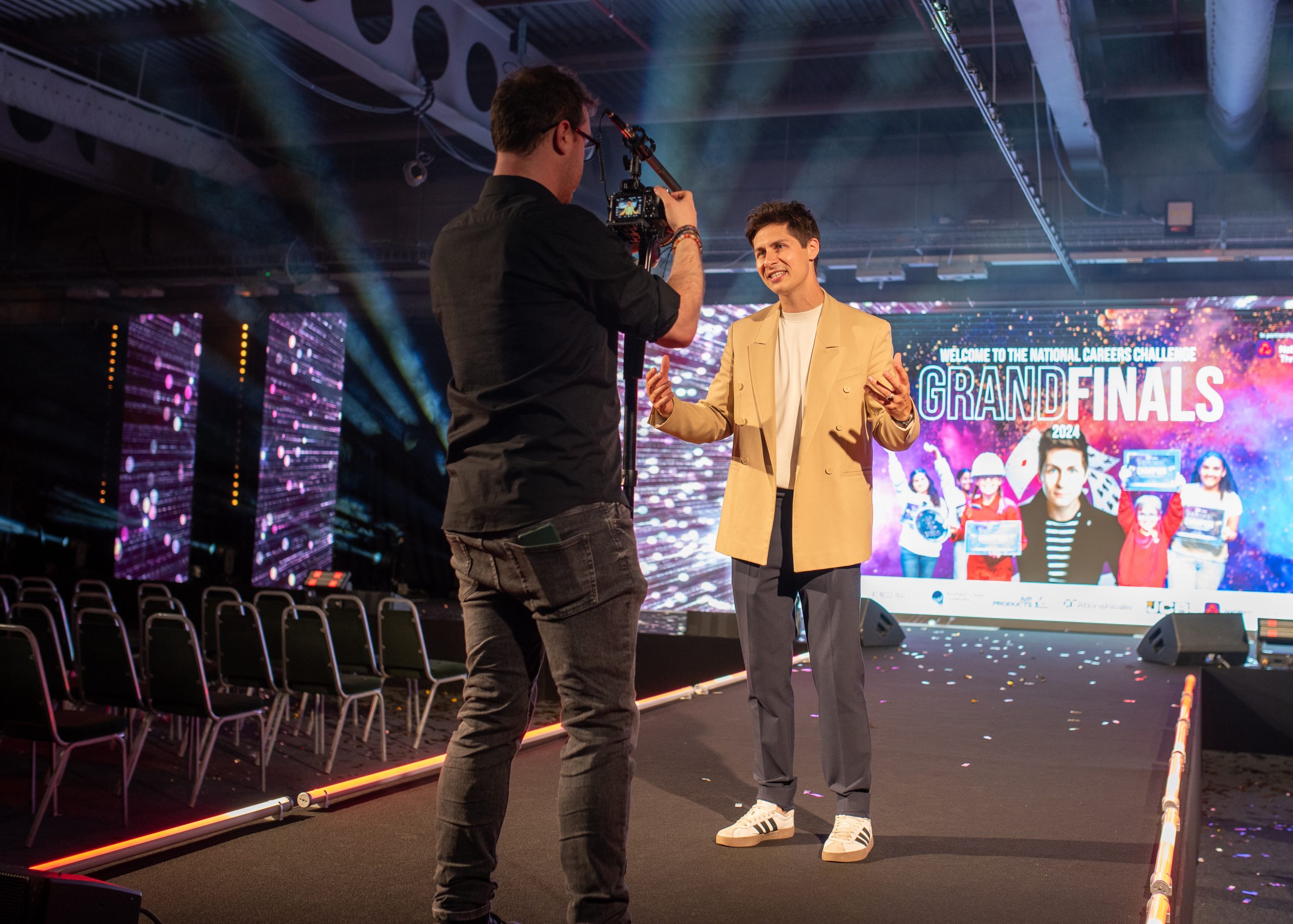 Ben Hanlin sharing tips for public speaking and memorising speeches without notes.